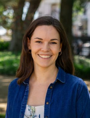 Headshot of Caroline Jones